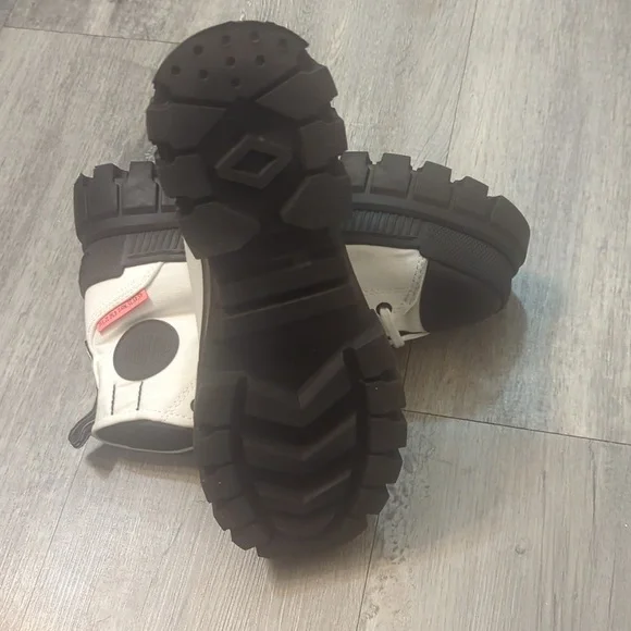 Palladium Revolt Ho TX Star Platform Boots - Picture 10 of 13